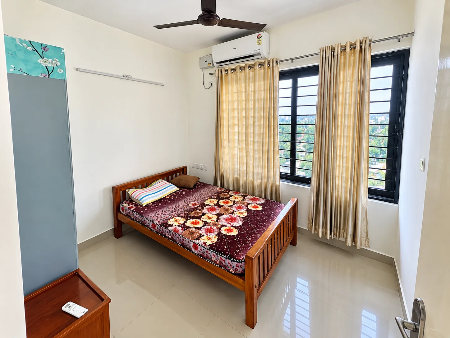 Fully Furnished 2BHK on 7th floor at Edappally — photo 2