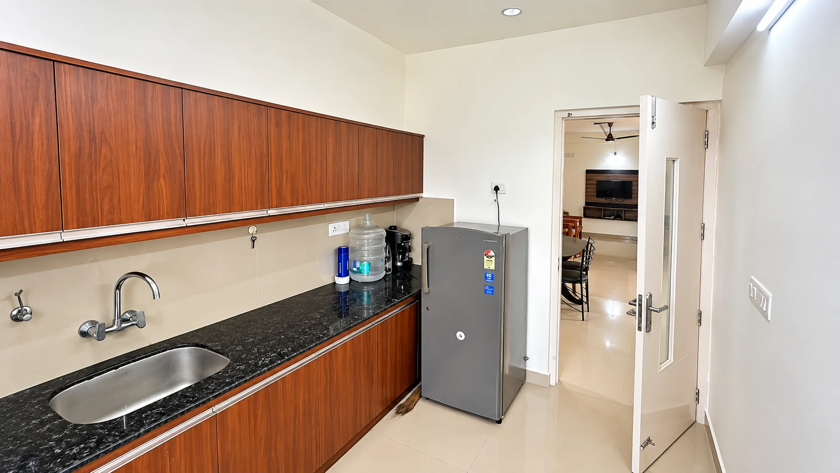 Fully Furnished 2BHK on 2nd floor at Edappally — photo 7