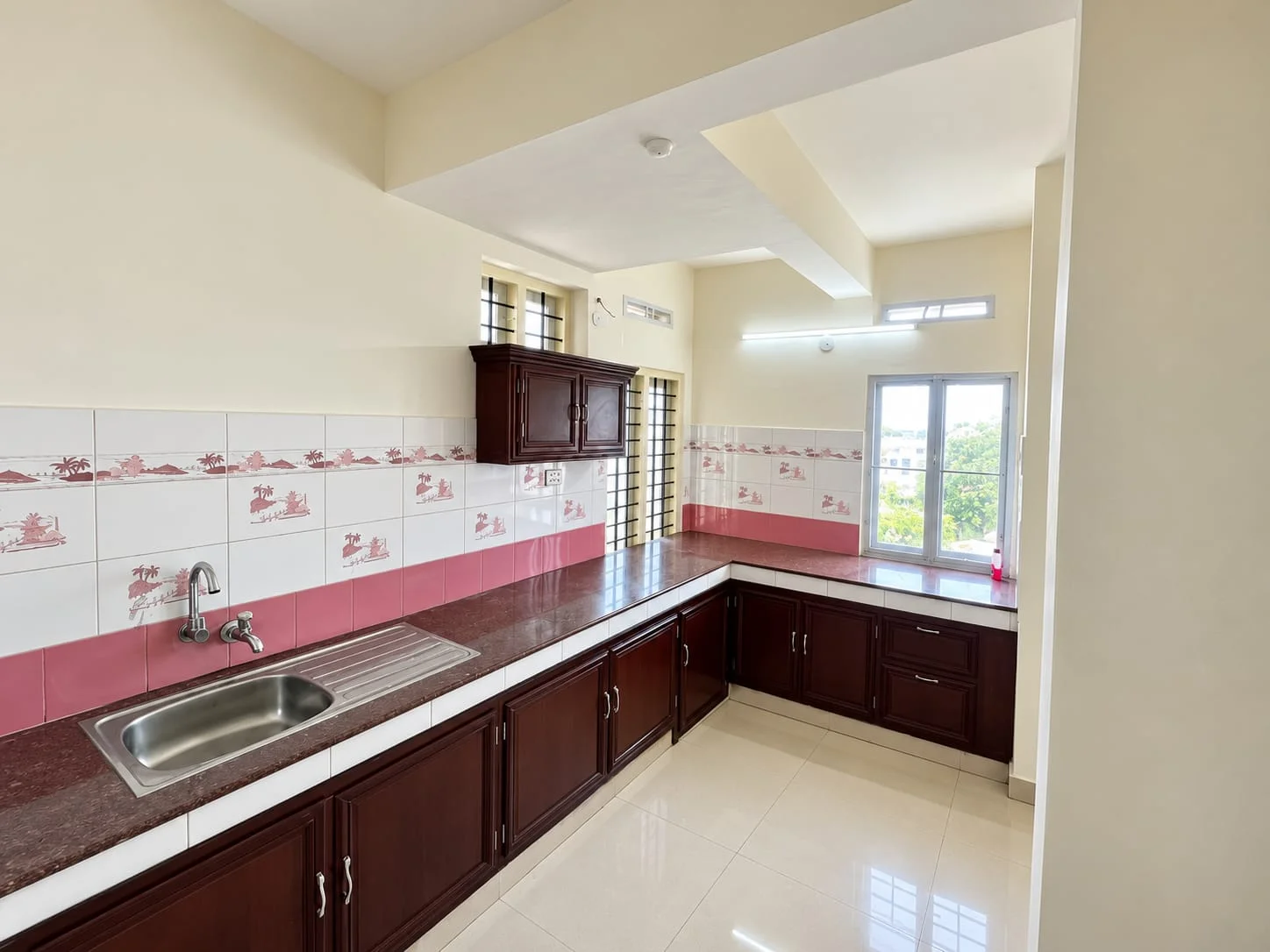 Semi Furnished 2BHK on 4th floor at Edappally — photo 6